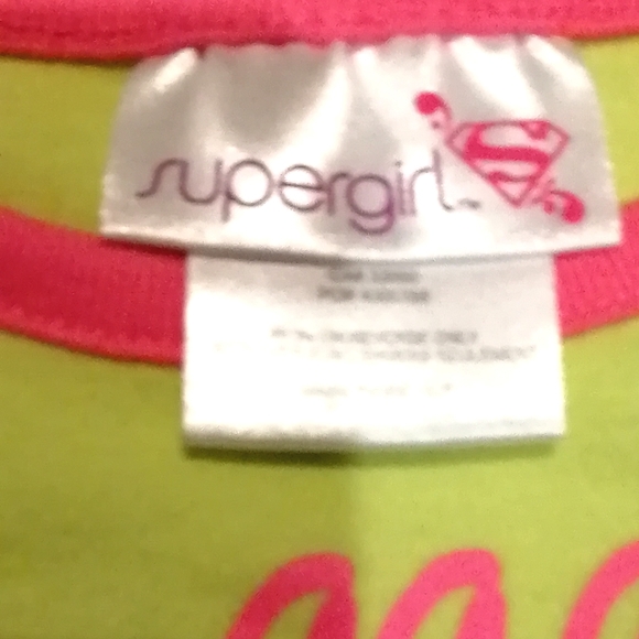 🔥SALE🔥 Supergirl DC Comics Baby Girl Onesie NWT Sizes 6 mths, 9 mths, 24 mths - Picture 3 of 7